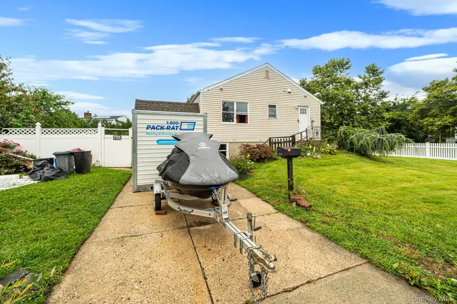 407 W Main Street, Babylon, NY 11702 - #2
