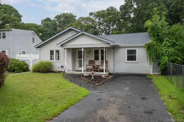 75 Westminster Drive, Shirley, NY 11967