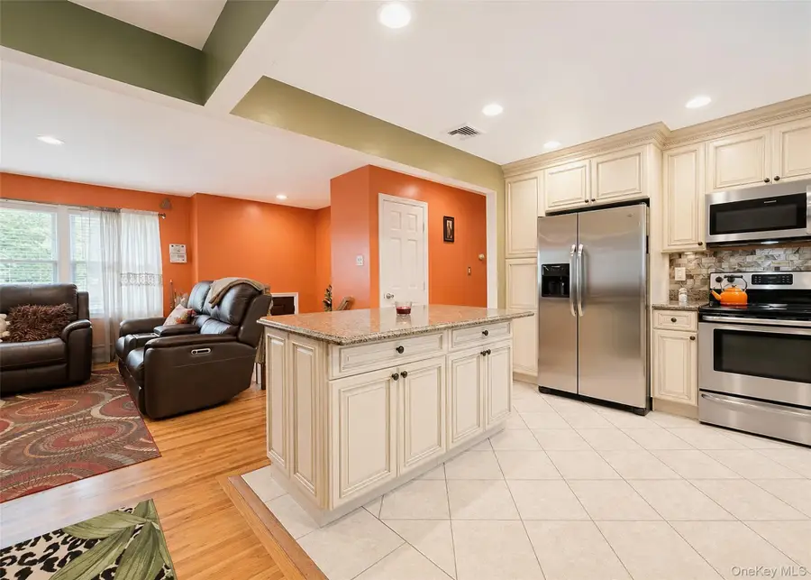 1028 Union Boulevard, Bay Shore, NY 11706 - #2