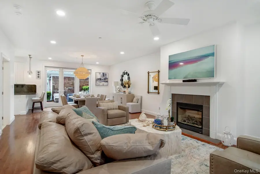 28 Andrew Court, Southampton, NY 11968 - #3