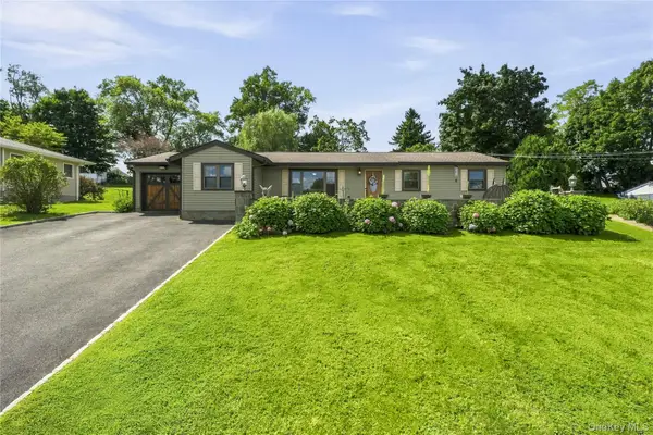 28 Hilltop Drive, Mahopac, NY 10541
