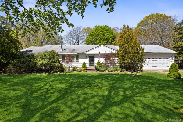 13 Booker Lane, Westhampton, NY 11977