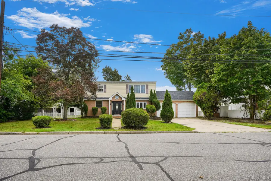 1565 10th Street, West Babylon, NY 11704 - #3