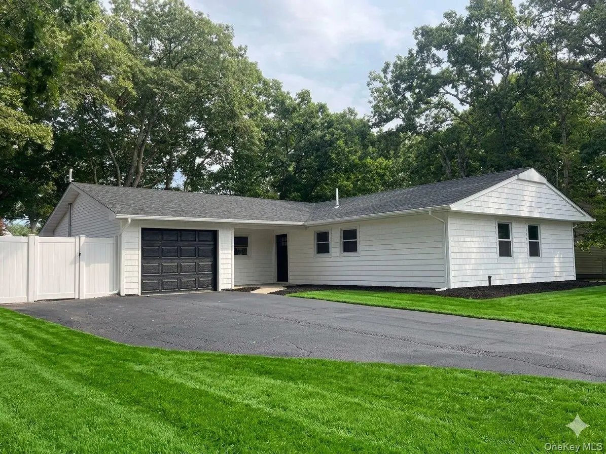35 Winside Lane, Coram, NY 11727 - #1