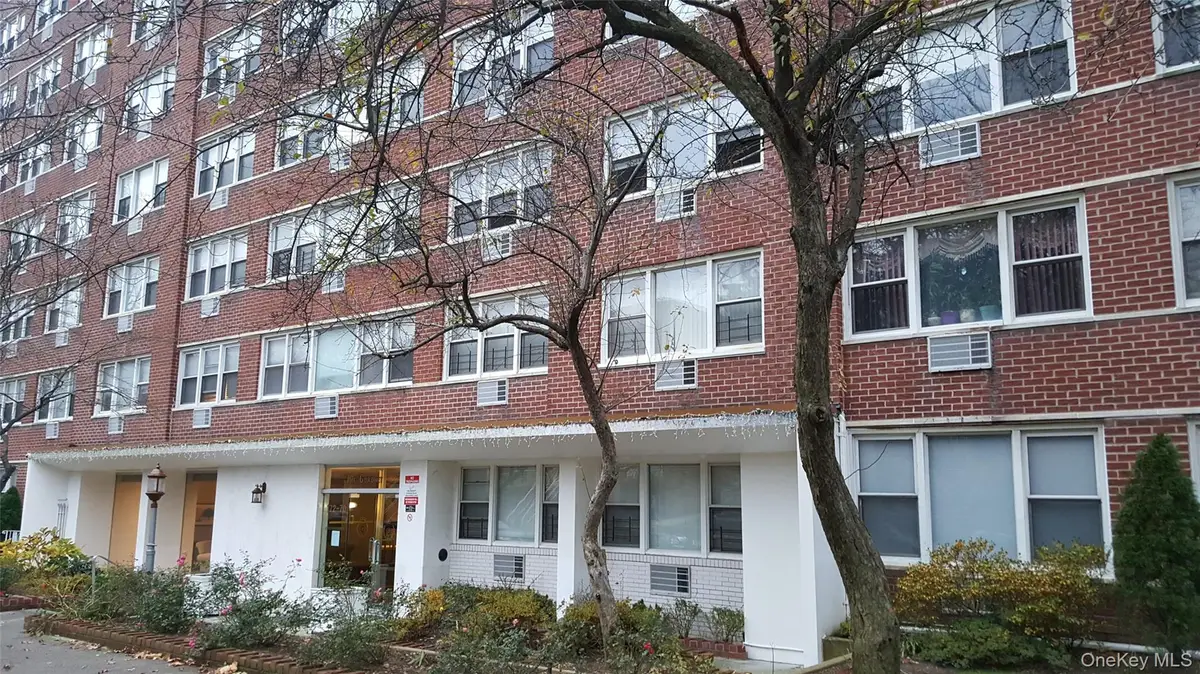 172-70 Highland Avenue #3M, Jamaica, NY 11432 - #1