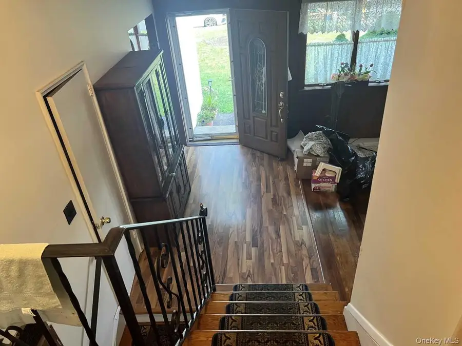 1556 N Gardiner Drive, Bay Shore, NY 11706 - #2