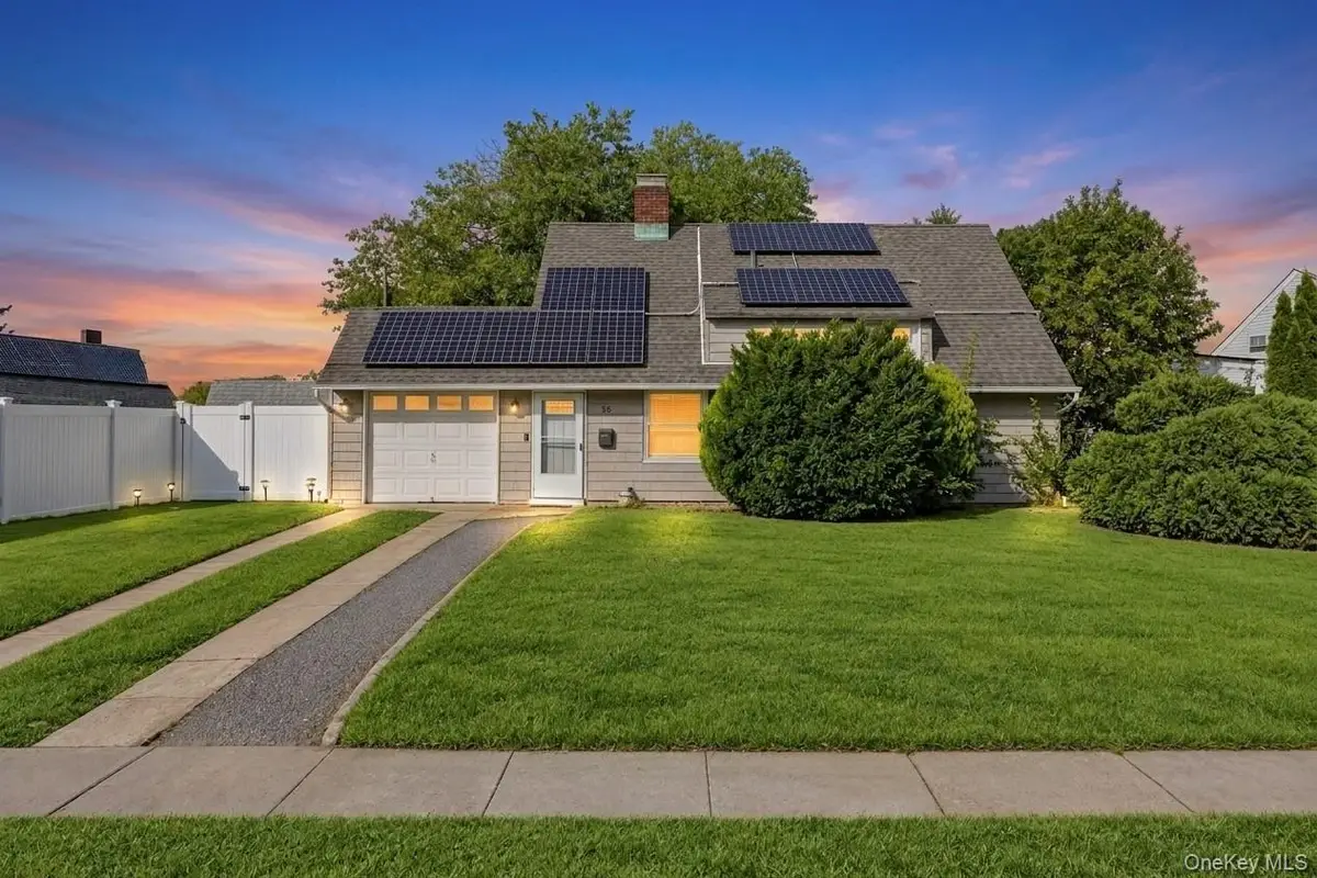 35 Meeting Lane, Hicksville, NY 11801 - #1
