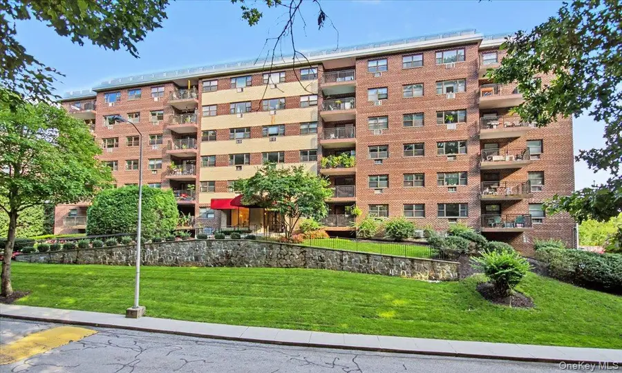 100 Diplomat Drive #6C, Mount Kisco, NY 10549 - #2