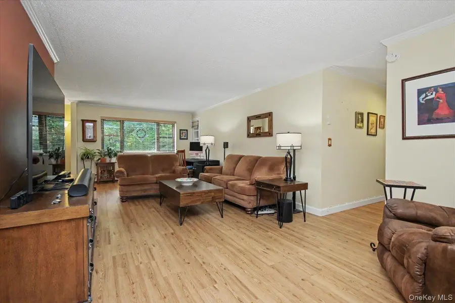 100 Diplomat Drive #6C, Mount Kisco, NY 10549 - #3