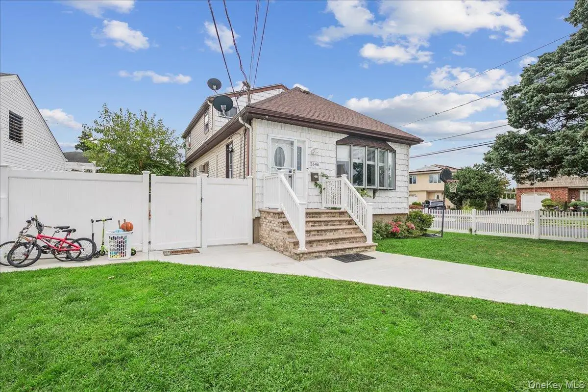 2696 W Alder Road, Bellmore, NY 11710 - #1