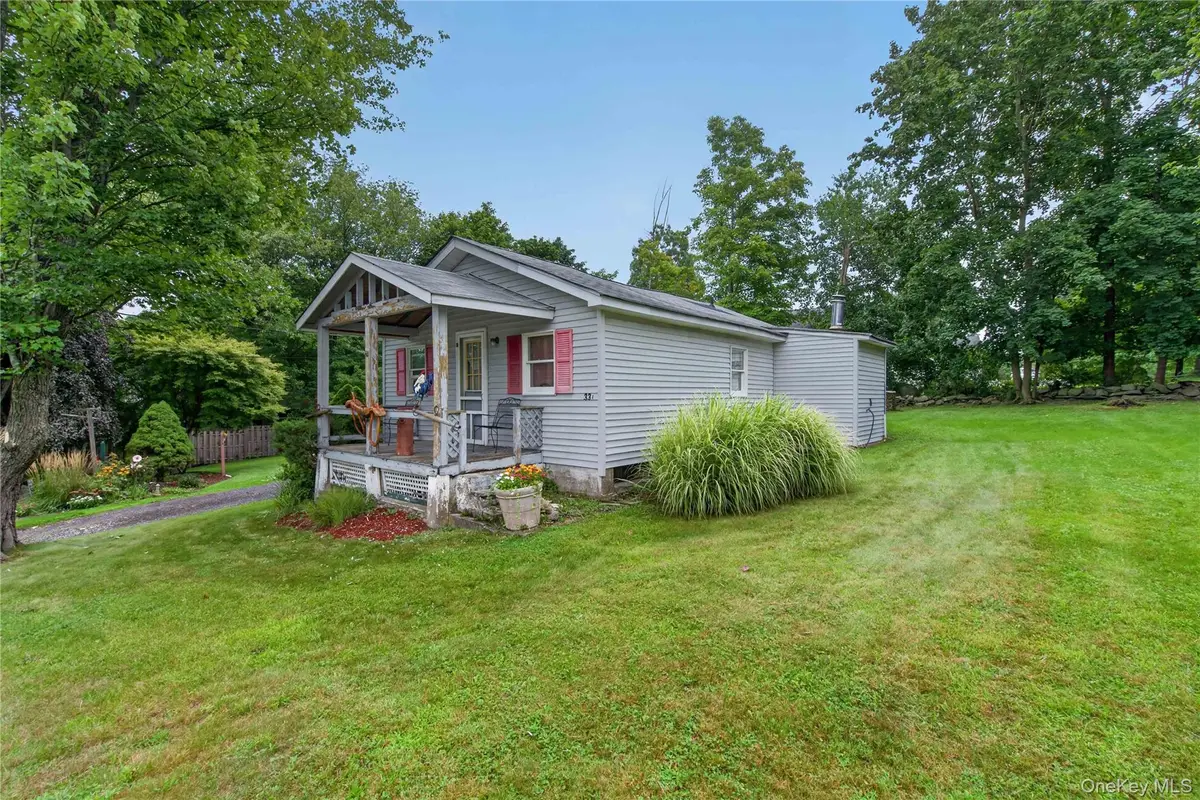 33 E Crossman Avenue, Monroe, NY 10950 - #1
