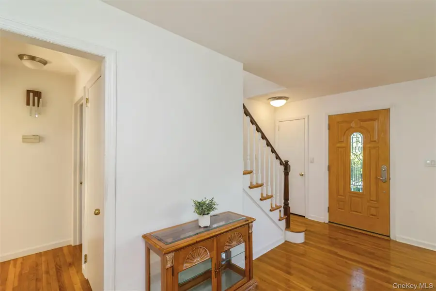 24 Old Homestead Road, Port Jefferson, NY 11777 - #2
