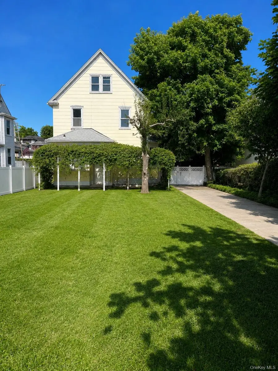 213 Washington Avenue, Cedarhurst, NY 11516 - #2