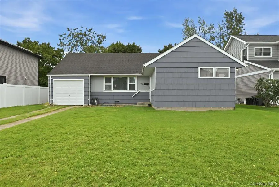 1095 Huckleberry Road, Bellmore, NY 11710 - #2