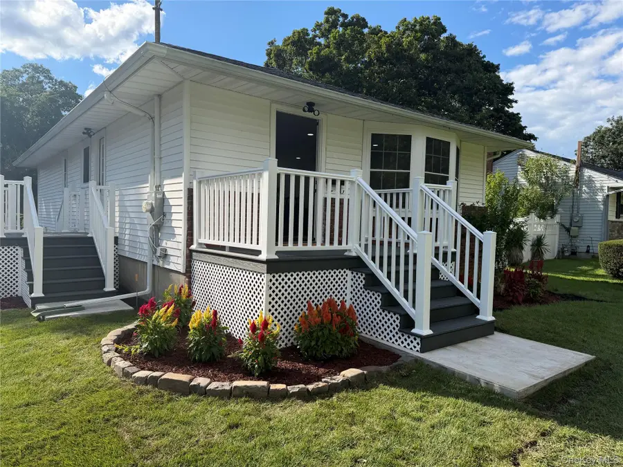 1544 N Thompson Drive, Bay Shore, NY 11706 - #2
