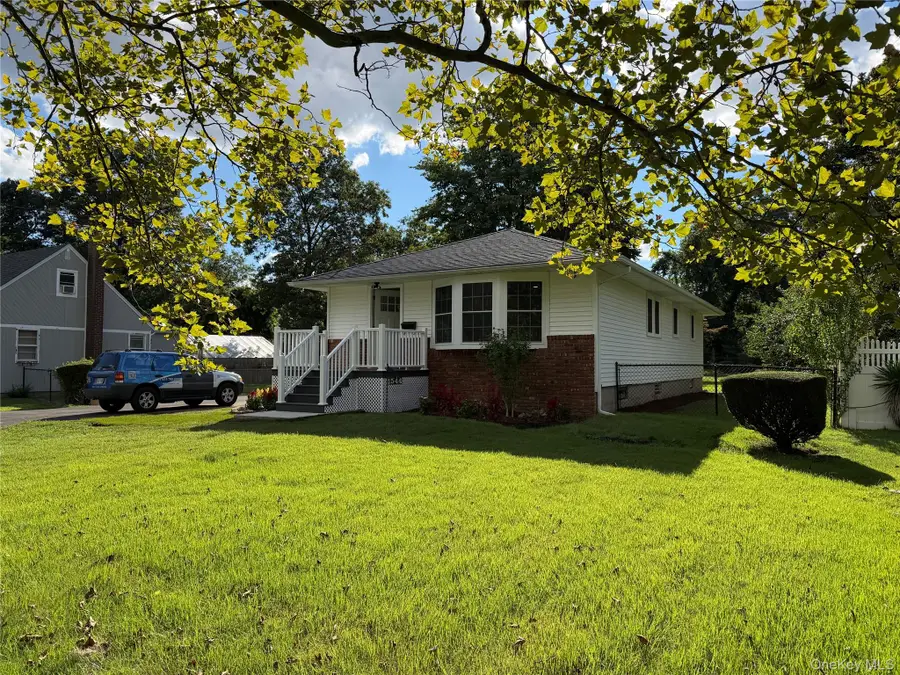 1544 N Thompson Drive, Bay Shore, NY 11706 - #3