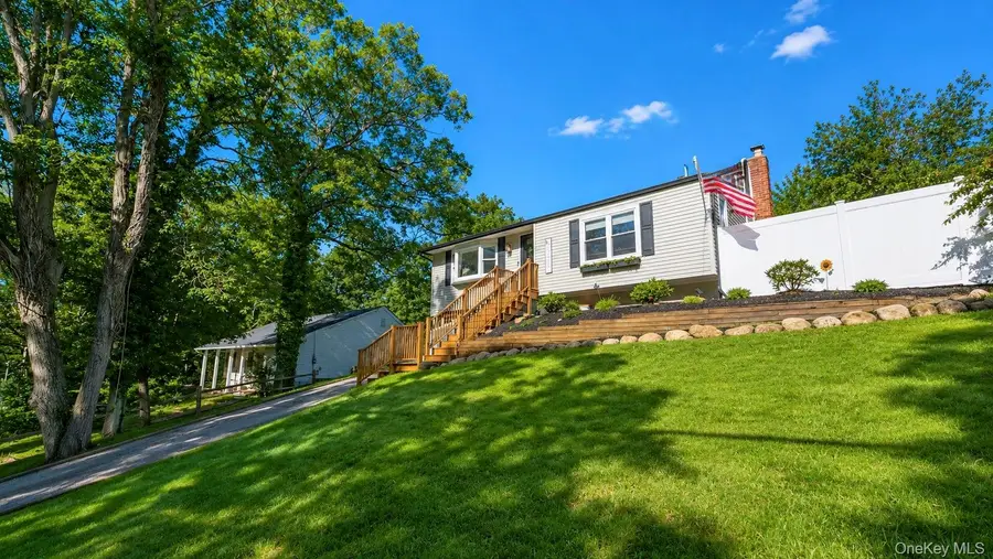 19 Hawthorne Road, Rocky Point, NY 11778 - #2