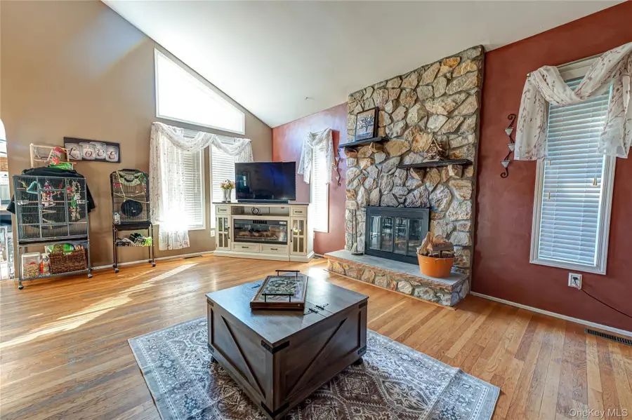 8 Forest Avenue, Medford, NY 11763 - #2