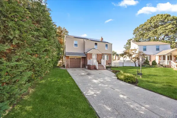 132 Nassau Street, Elmont, NY 11003