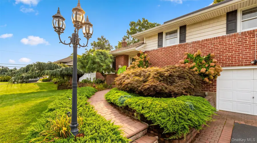 54 Jacqueline Road, Massapequa, NY 11758 - #3