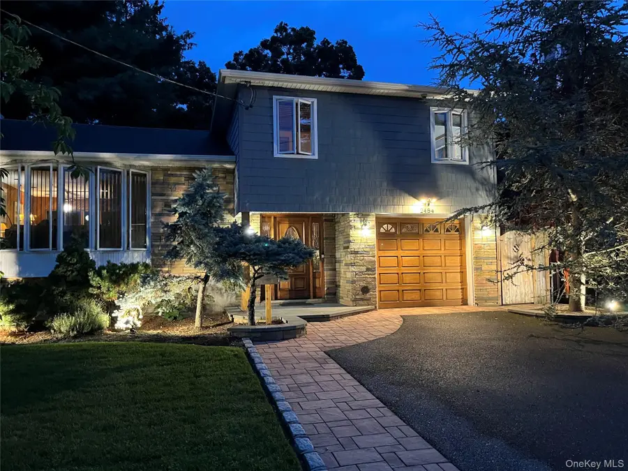 2484 Kayron Lane, Bellmore, NY 11710 - #2
