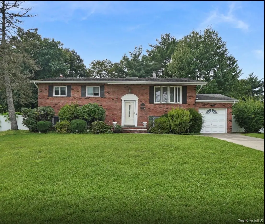 12 Bennington Place, Wheatley Heights, NY 11798 - #1