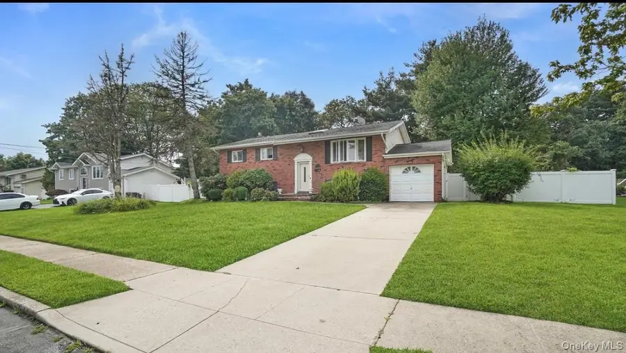 12 Bennington Place, Wheatley Heights, NY 11798 - #2