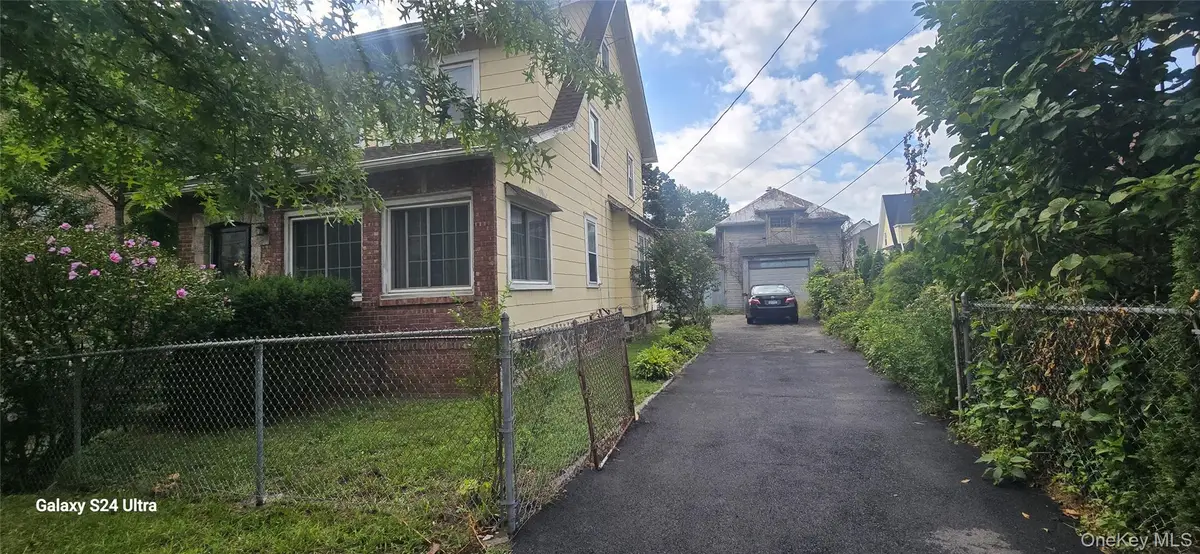 112 E 4th Street, Mount Vernon, NY 10550 - #1