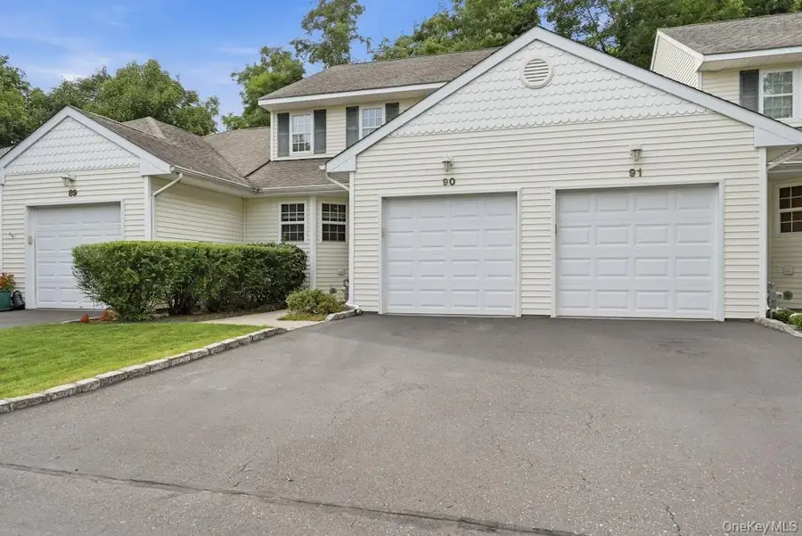 90 Mulberry Common, Riverhead, NY 11901 - #2