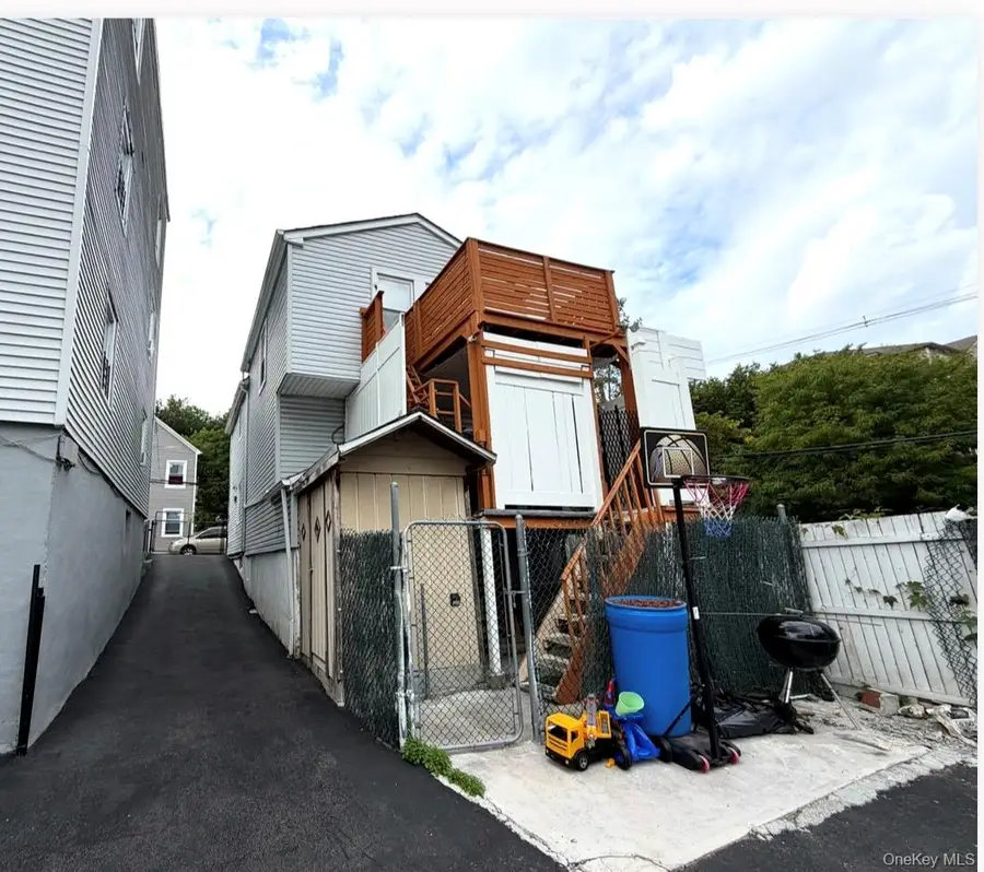 8 Ritters Lane, Yonkers, NY 10703 - #3