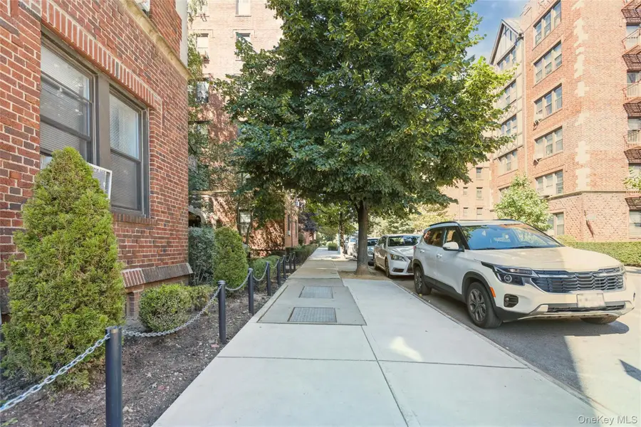 68-36 Burns Street #D1, Forest Hills, NY 11375 - #2