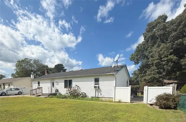 73 Michigan Avenue, Bay Shore, NY 11706