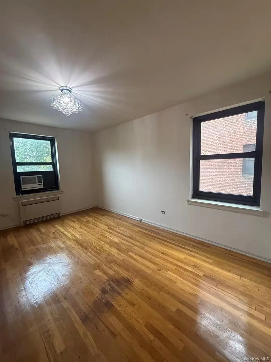 21110 73 Avenue #4G, Bayside, NY 11364 - #3
