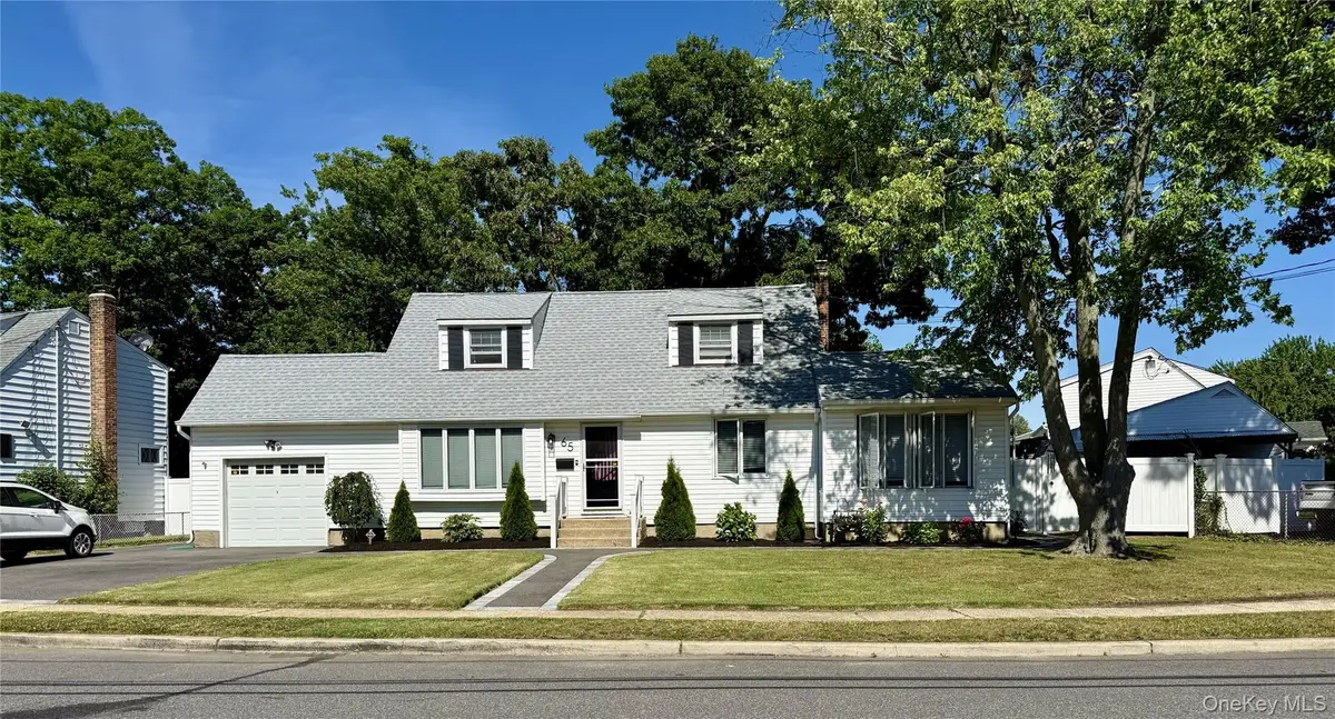 65 Westwood Road N, Massapequa Park, NY 11762 - #1