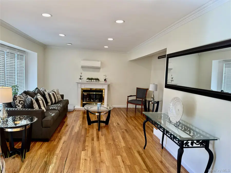 65 Westwood Road N, Massapequa Park, NY 11762 - #2