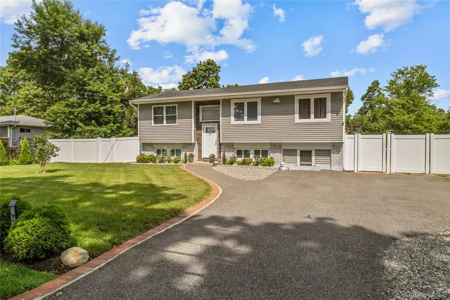 71 Bushwick Avenue, Central Islip, NY 11722 - #2