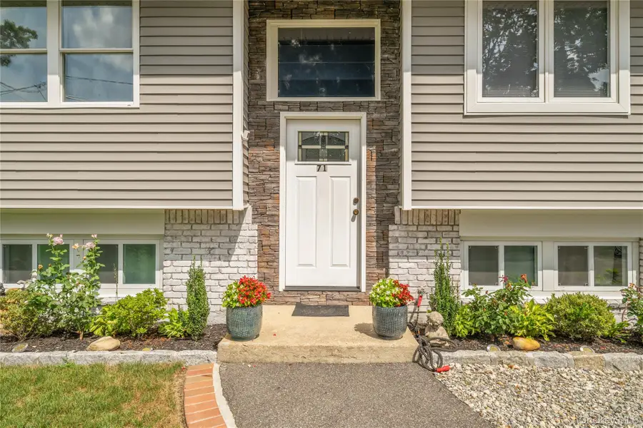 71 Bushwick Avenue, Central Islip, NY 11722 - #3