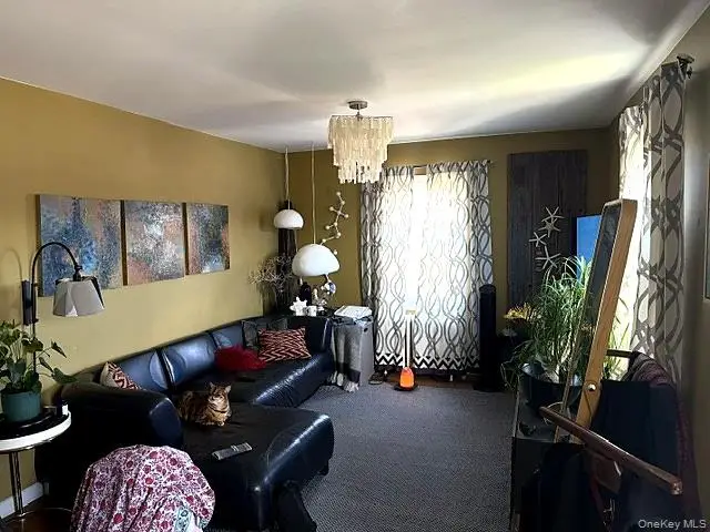 74 W Hoffman Avenue, Lindenhurst, NY 11757 - #3