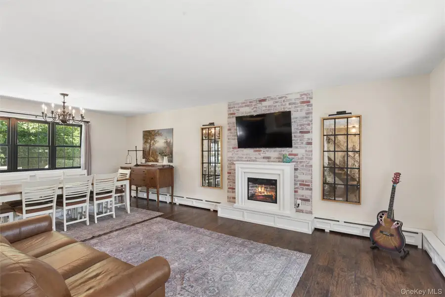 26 Avenue D, Holbrook, NY 11741 - #3