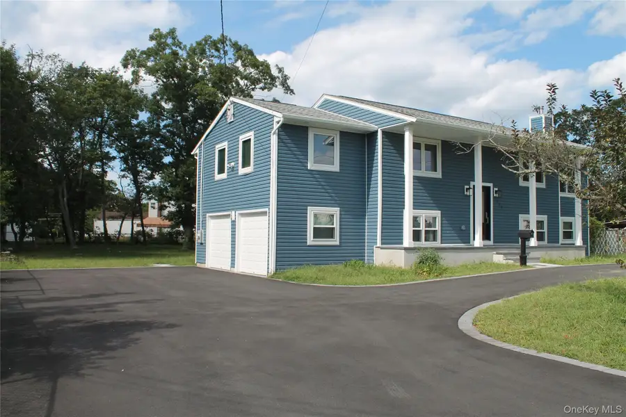 529 Spur Drive N, Bay Shore, NY 11706 - #3