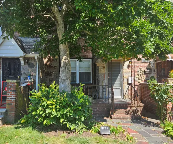 8121 77th Avenue, Glendale, NY 11385