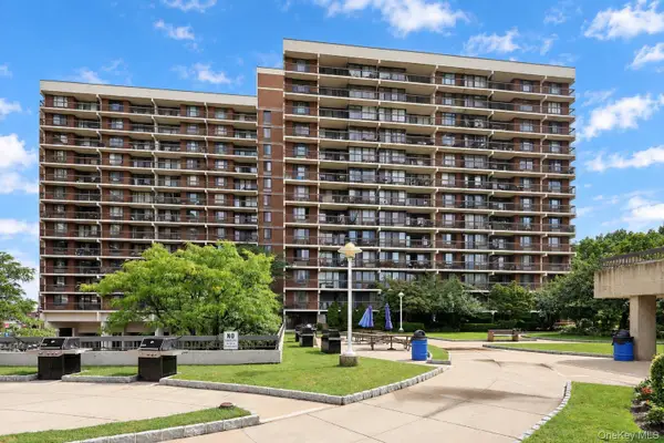 150-38 Union Turnpike #8D, Flushing, NY 11367