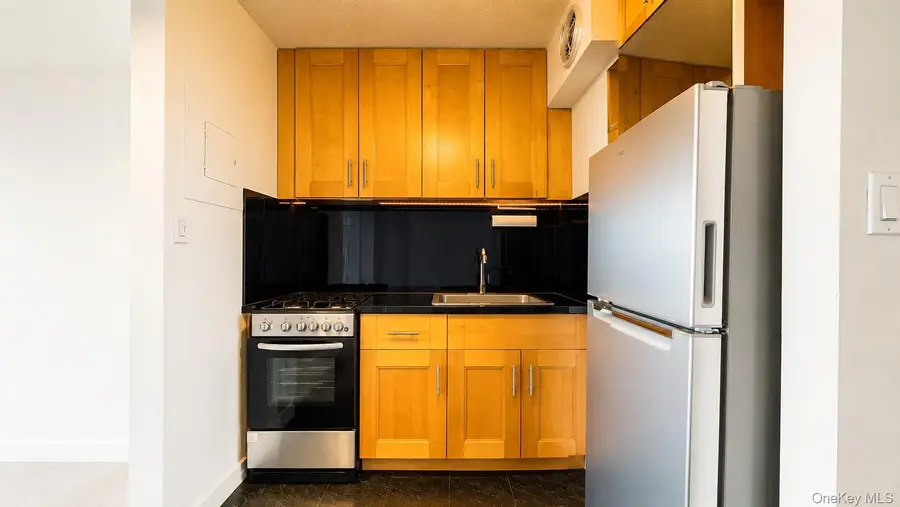 150-38 Union Turnpike #8D, Flushing, NY 11367 - #3