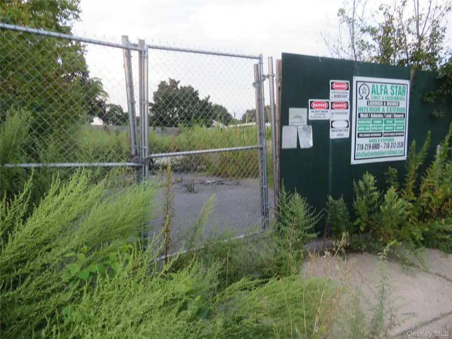 7 Palm Street, Central Islip, NY 11722 - #2