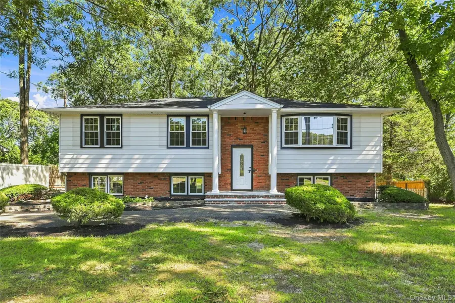 147 Pauls Path, Coram, NY 11727 - #2