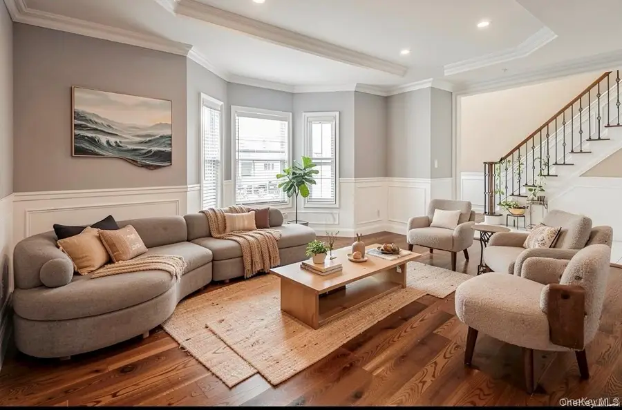 45 Meeting Lane, Hicksville, NY 11801 - #3