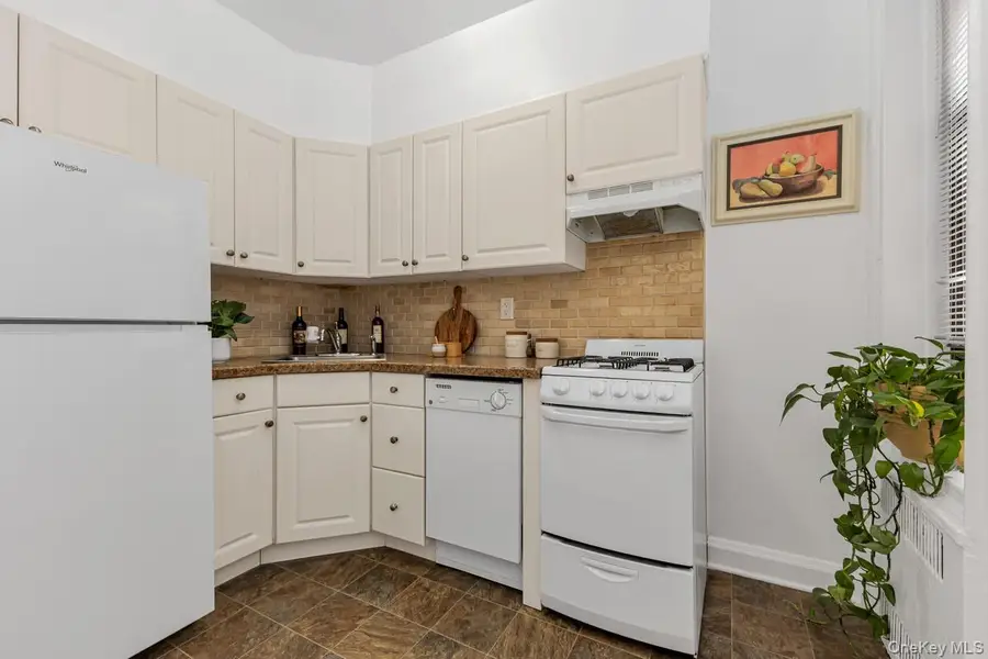 83-80 118th Street #2M, Kew Gardens, NY 11415 - #2