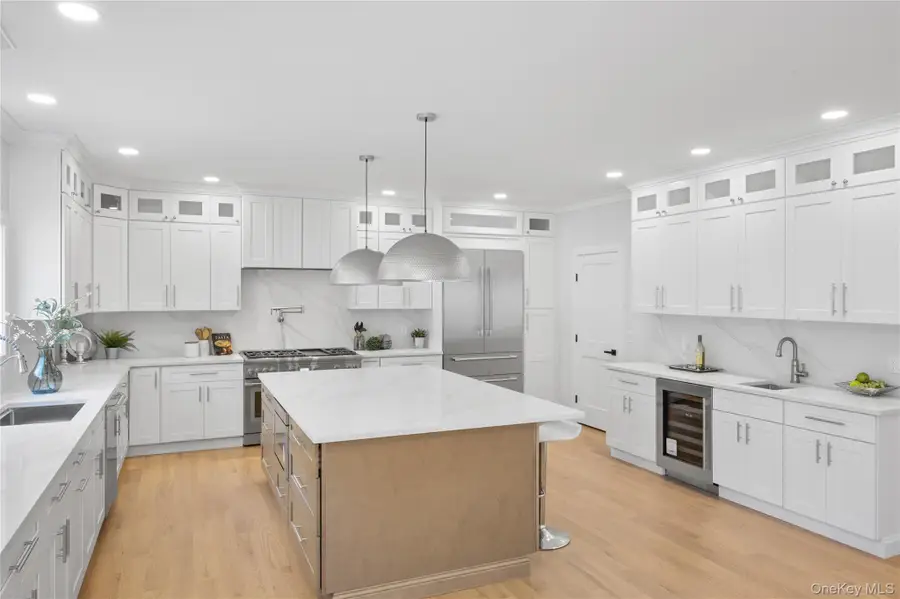 206 Beverly, Huntington Station, NY 11746 - #3