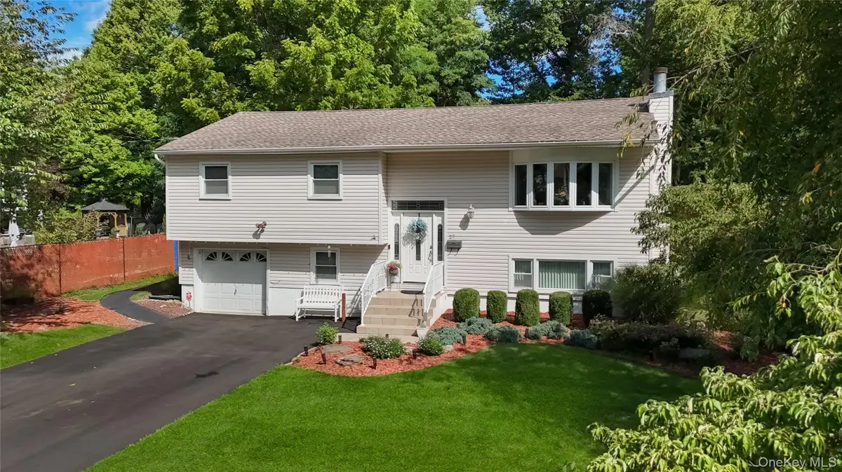 27 Will Rogers Lane, Nanuet, NY 10954 - #1