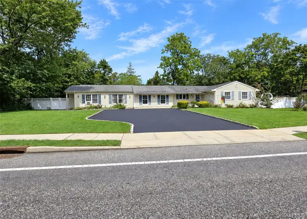 1 Lisa Lane, Port Jefferson Station, NY 11776